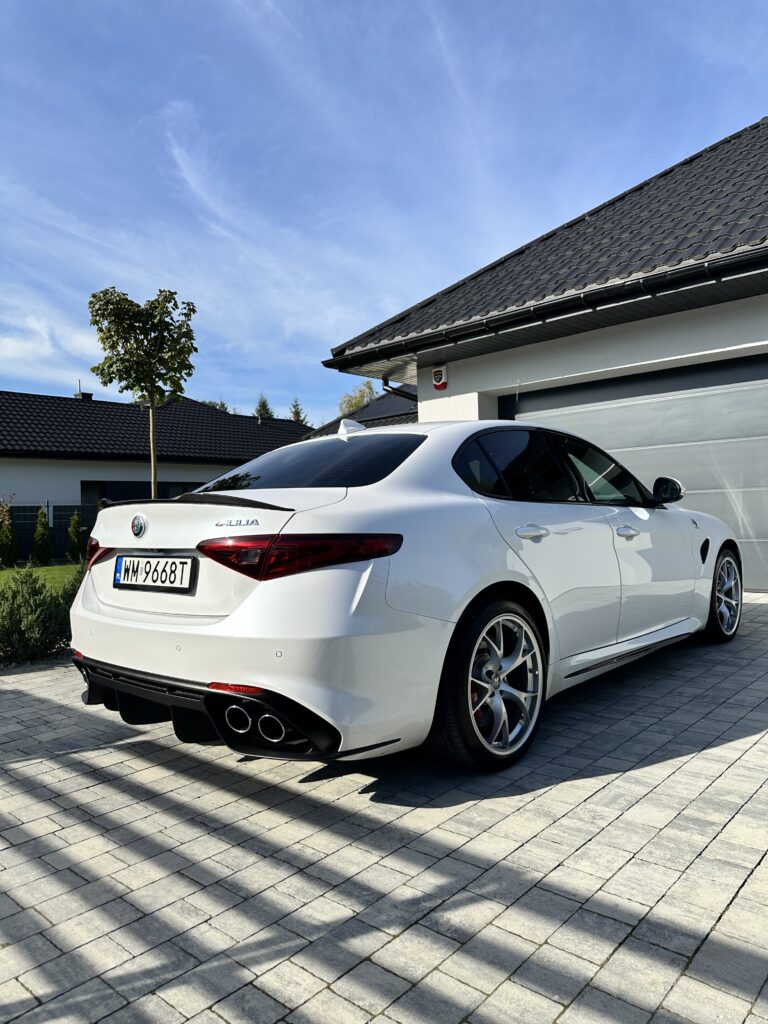 alfa romeo giulia quadrifoglio