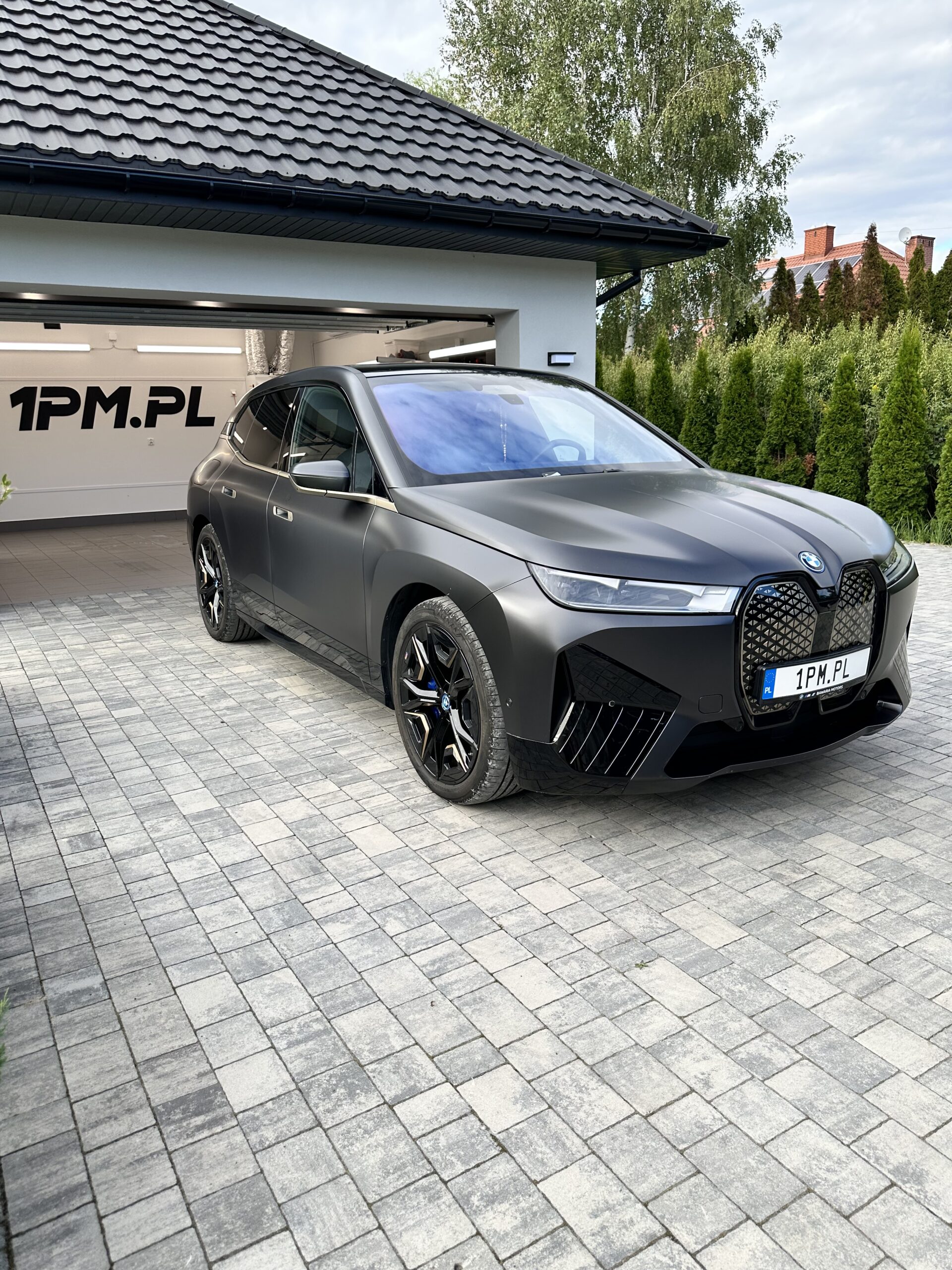 Mrożenie lakieru folią PPF – jak nadać samochodowi wyjątkowy efekt matowy i ochronny