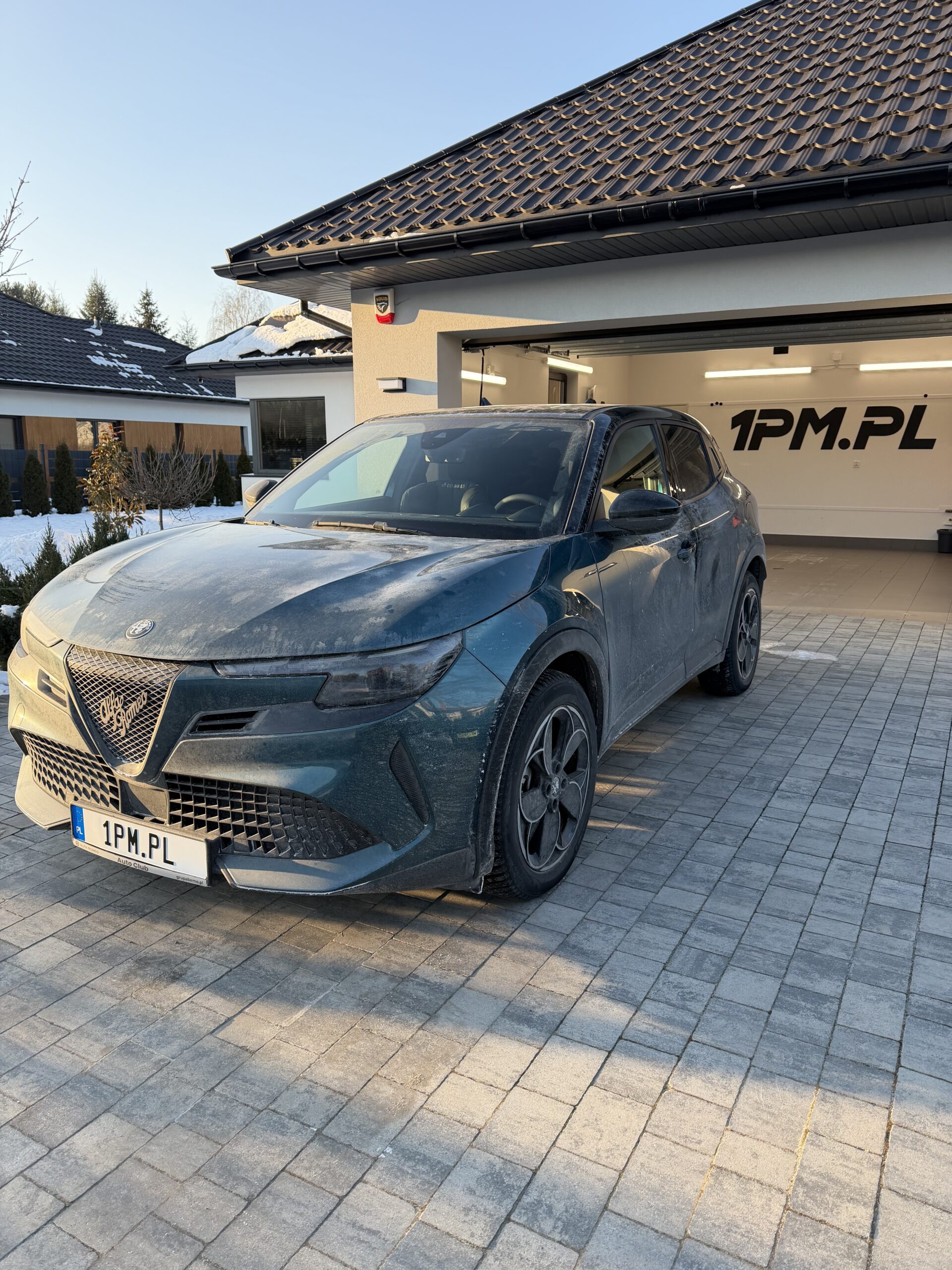 Zima a folia PPF – jak sól drogowa i chemia wpływają na trwałość zabezpieczenia?